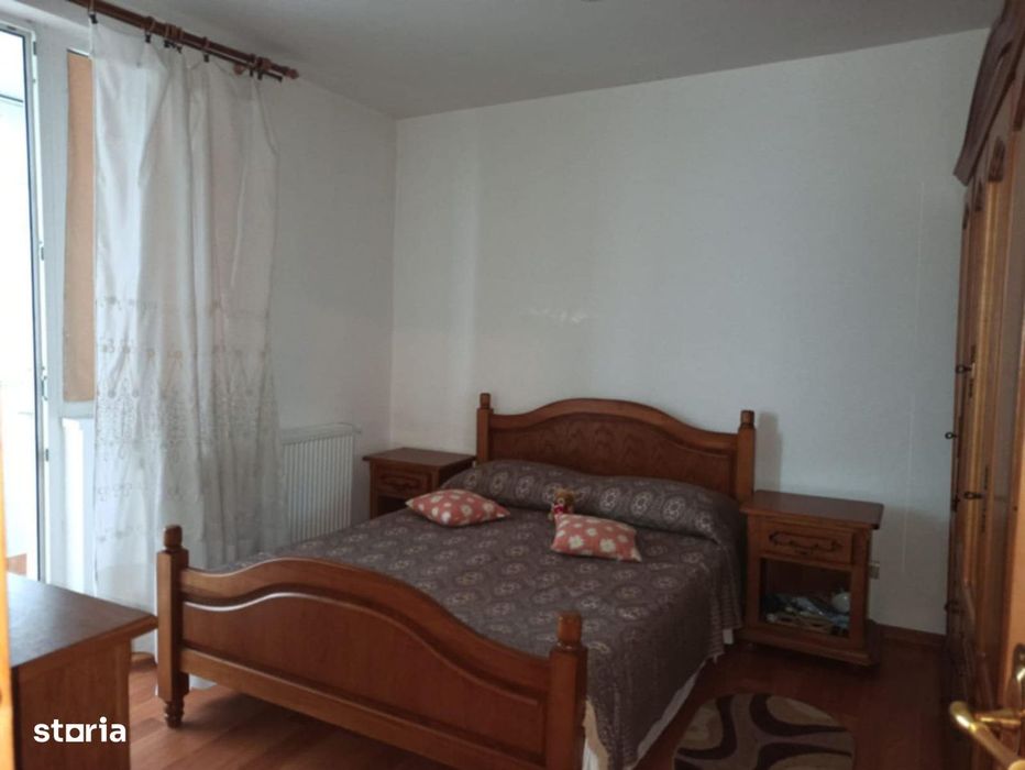 Apartament cu 2 camere, zonă centrală ( lângă BCR), 53 000 euro