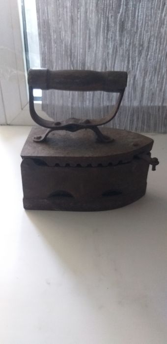 Утюг на углях советский