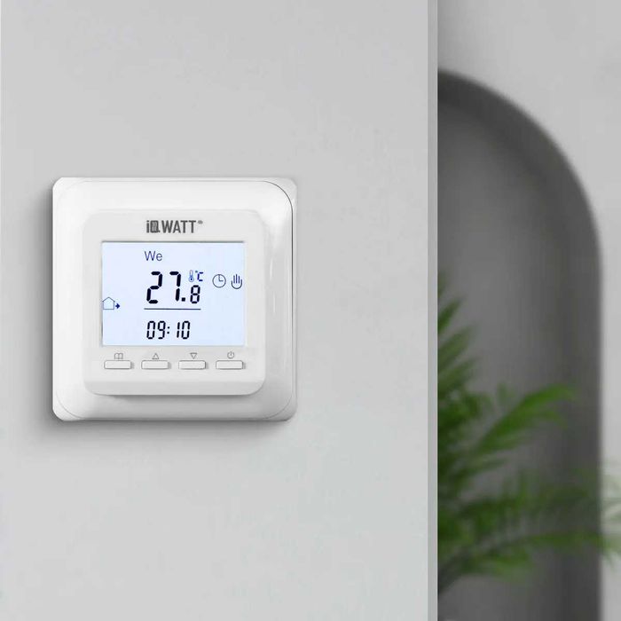 Терморегулятор с ЖК-дисплеем IQ THERMOSTAT Р
