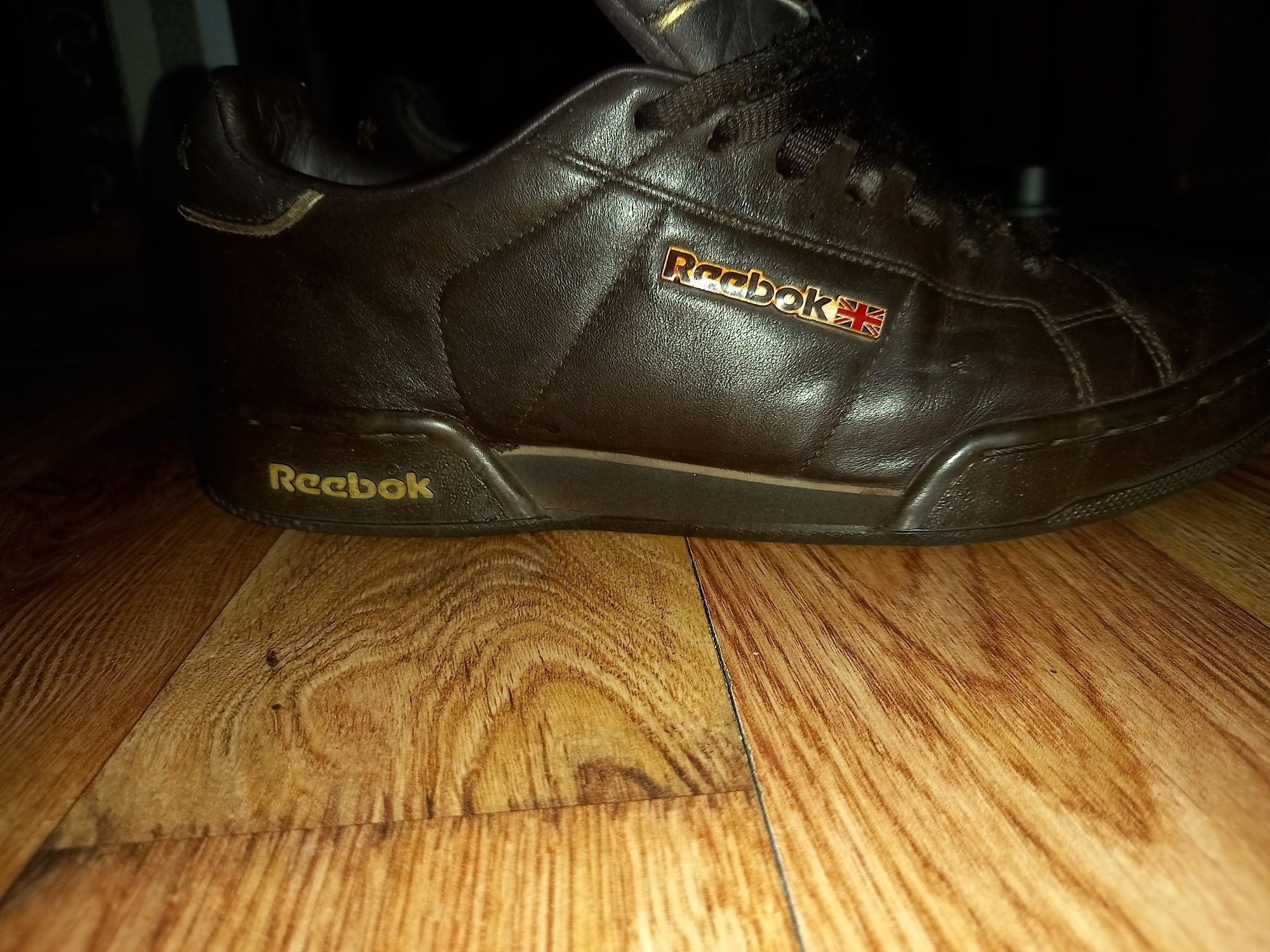 Vind adidași Reebok clasic