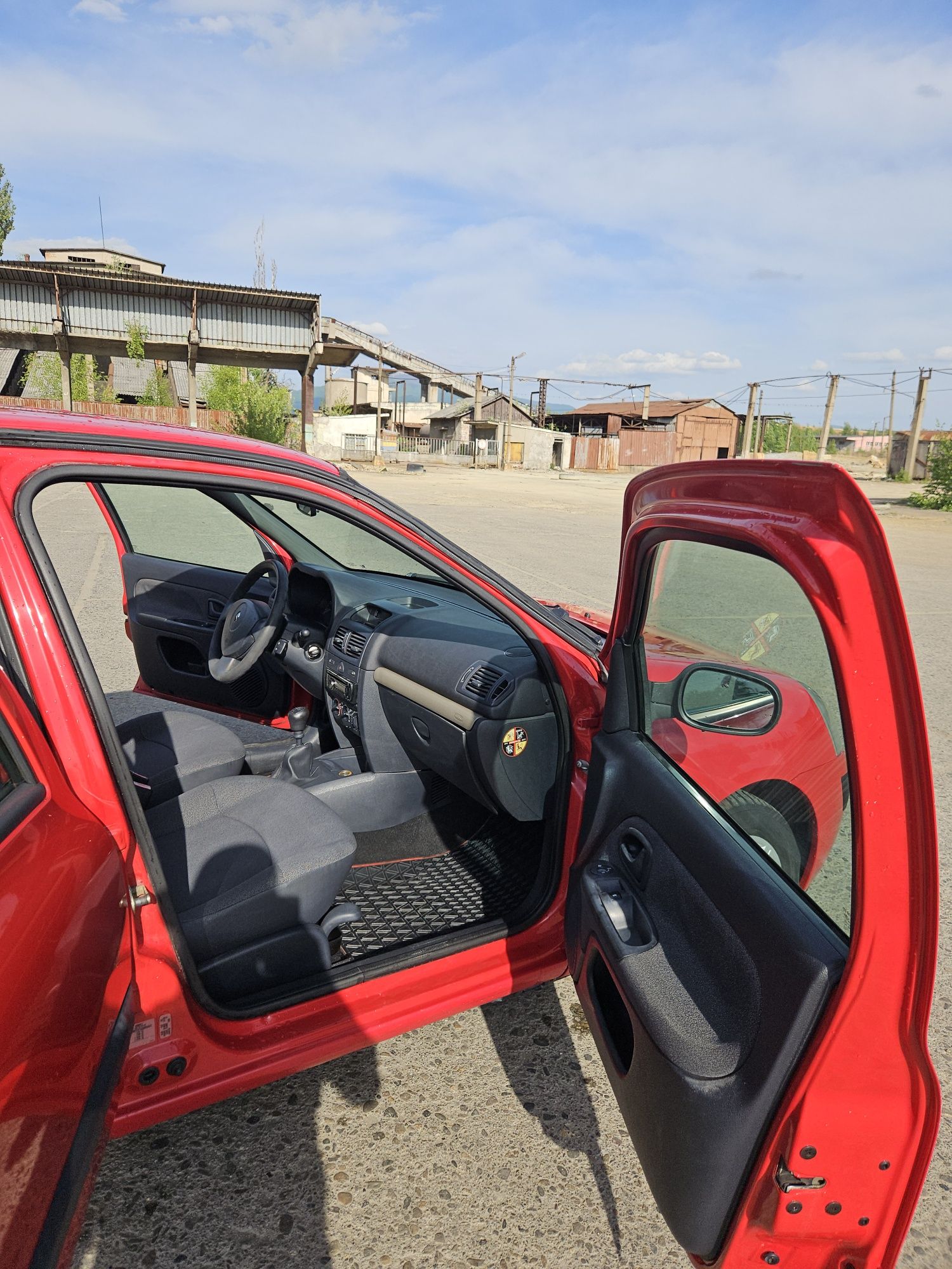 Vând Renault Clio