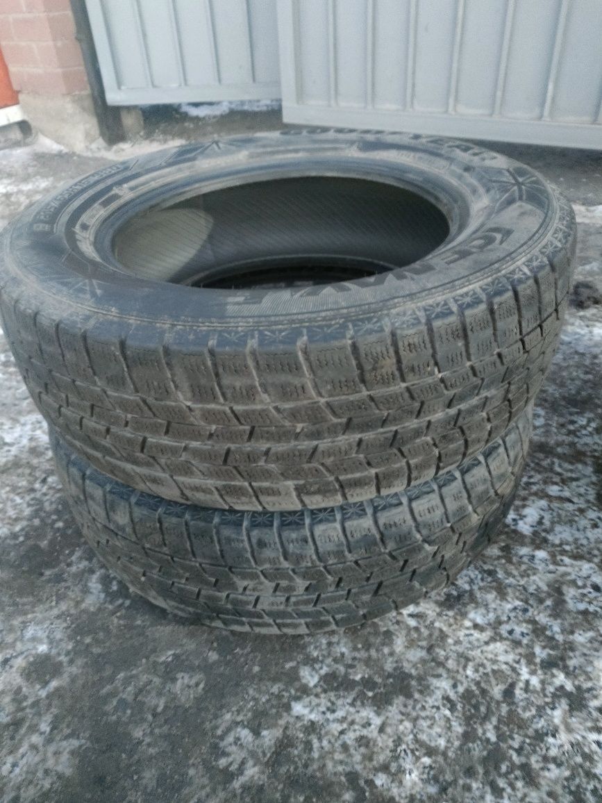 Продам шины зимние