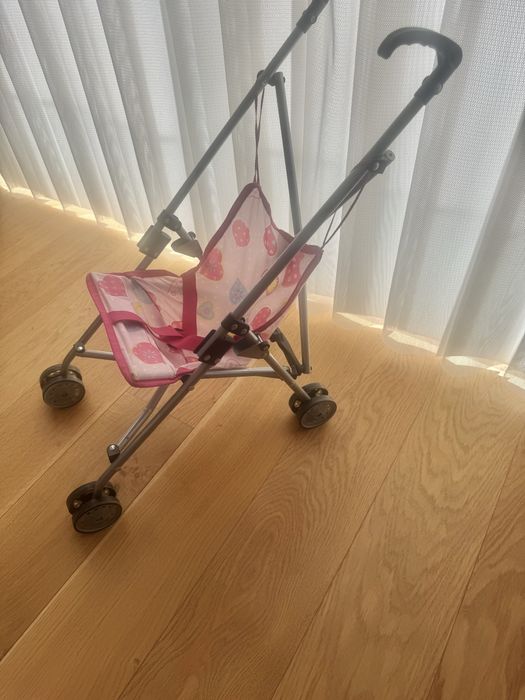 Количка за кукли