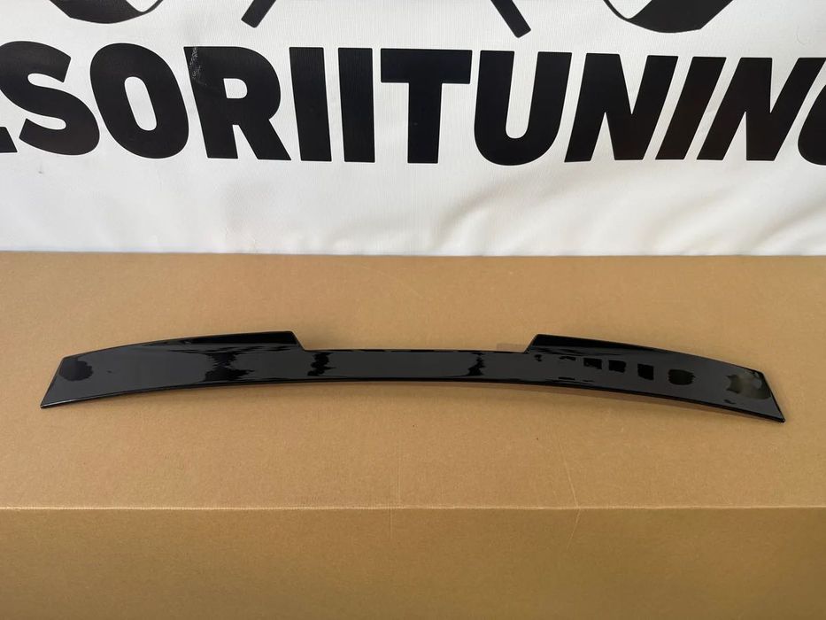 Eleron luneta M4 BMW Seria 4 F36 GranCoupe(2014-2020) negru lucios