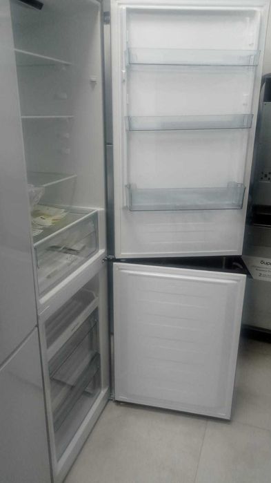 Продается Холодильники