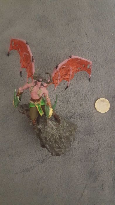 Чаши World of Warcraft + подарък статуетка на Илидан