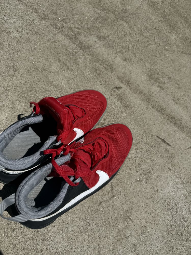 Nike обувки 39номер