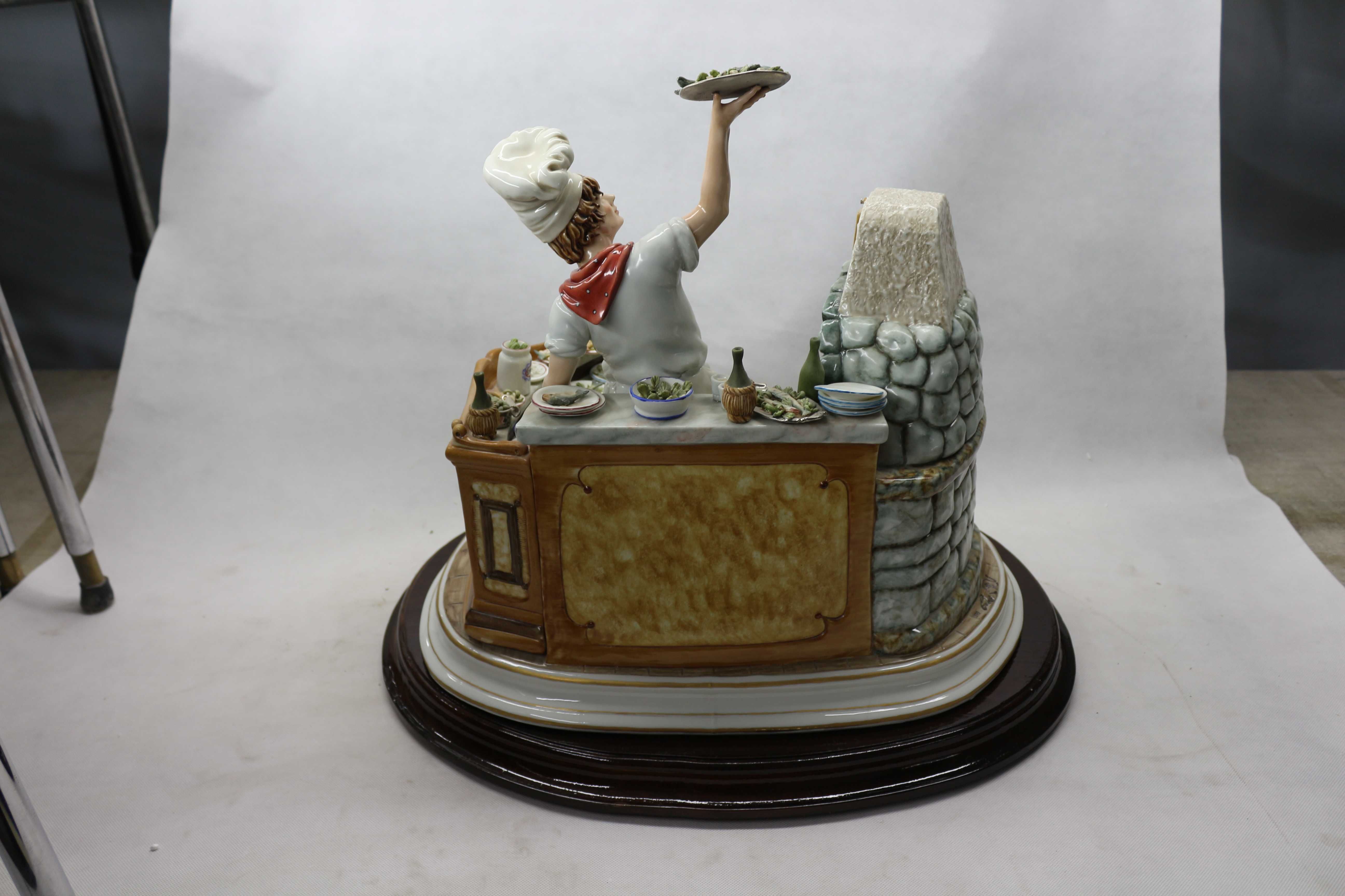 Статуэтка из фарфора Повар Capodimonte Италия