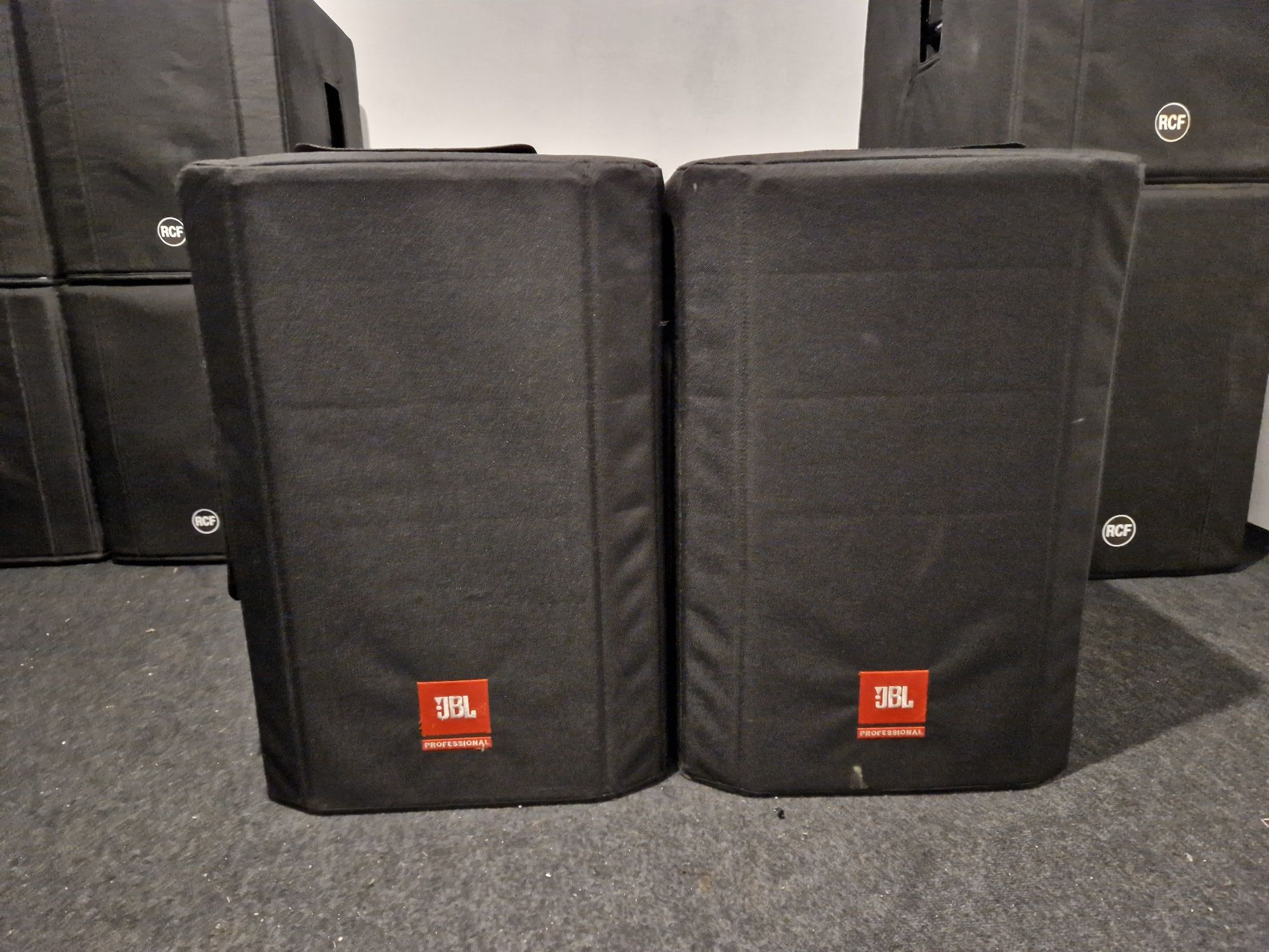 Vand JBL SRX815P (EV FBT RCF Dynacord)