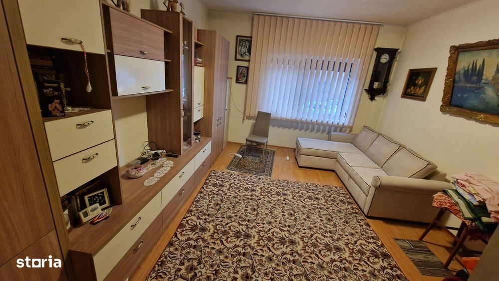 Garsonieră spatioasă la casă