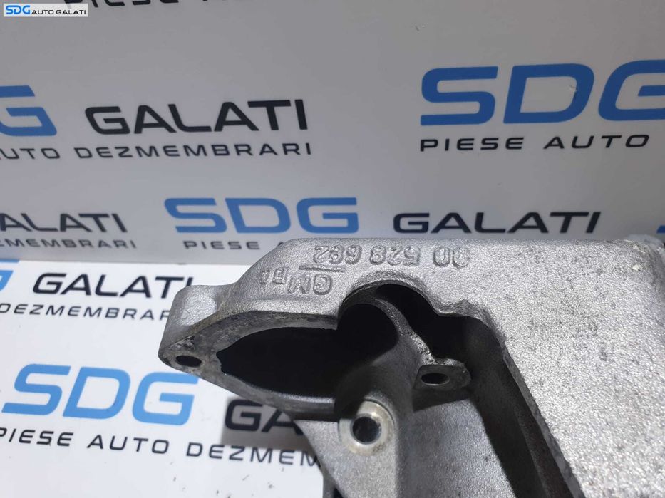 Suport Alternator Accesorii Motor cu Rola Intizatoare Curea Opel Vectra B 1.6 B 1995 - 2002 Cod 90528682 [V0755]