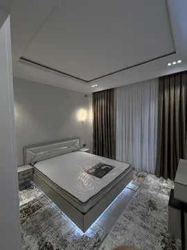 Сдается в аренду квартира  Юнусабад 11 квартал.  2х комнатная + Холл.