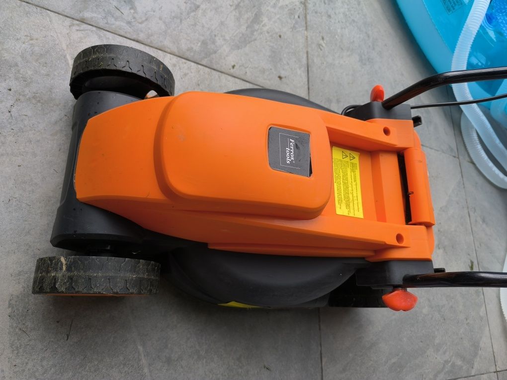 Електрическа косачка ferros tools