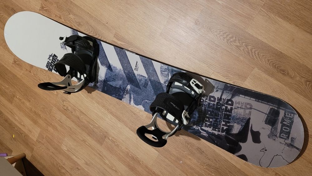 Placa snowboard ROME SDS 156 cu legături HT Snowboard