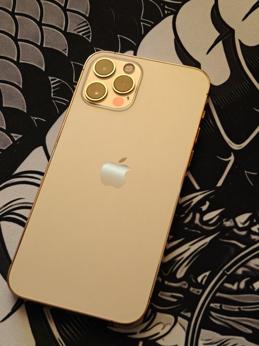 iphone 12 pro, в идеальном состоянии