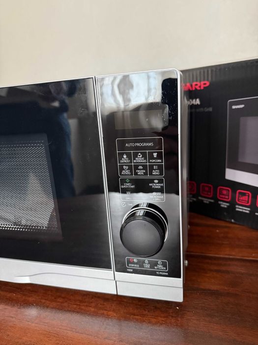 Микровълнова фурна с грил Sharp YC-PG204A 20 L, 900 W