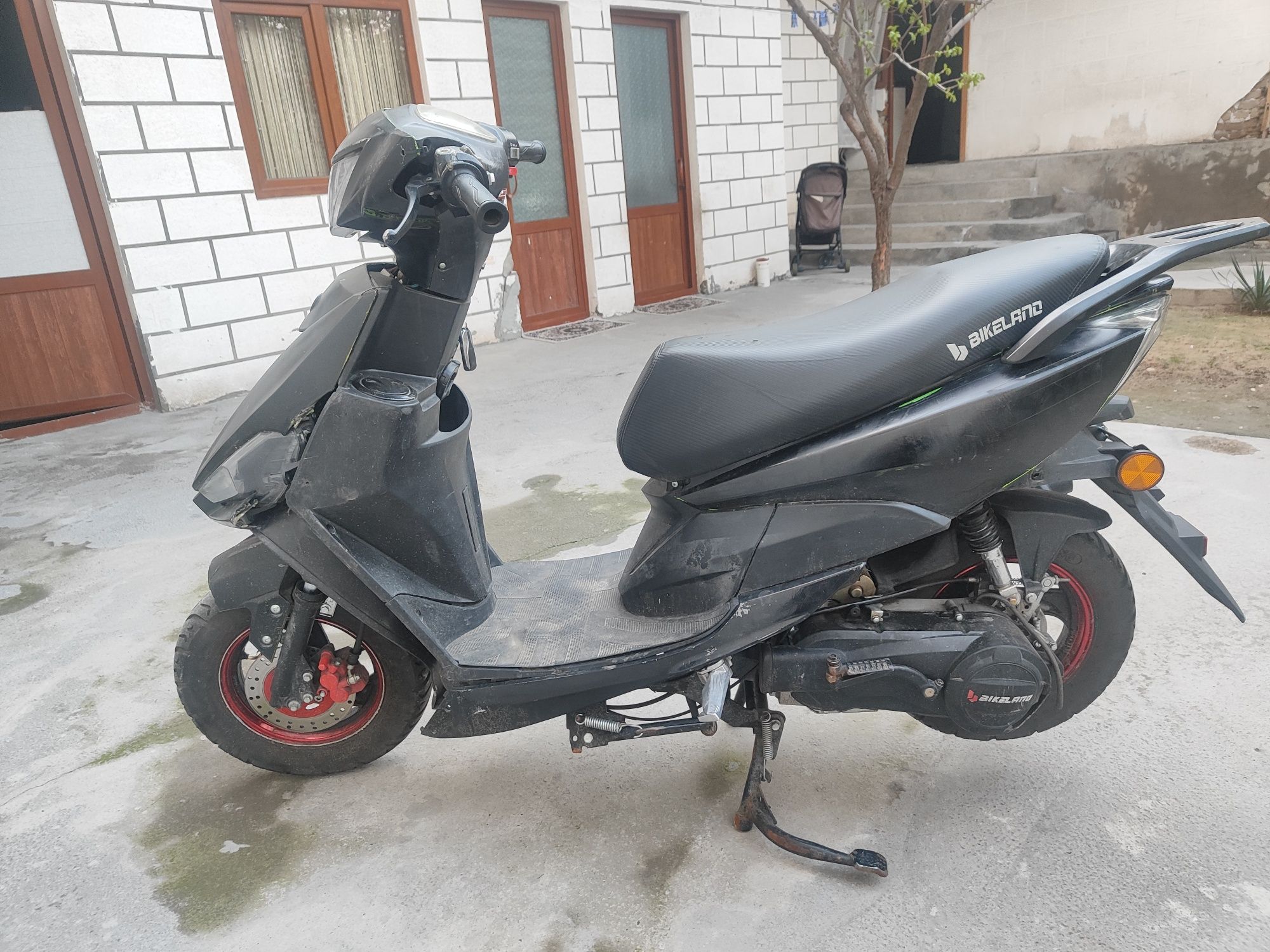 Skuter bayklend 150 kub
