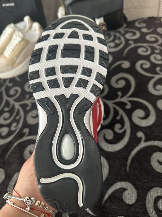 Nike нови и оригинални маратонки, номер 40,