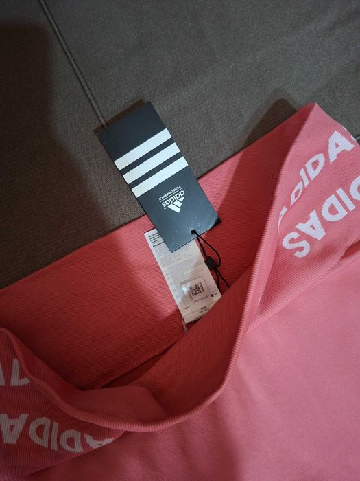 Дамски нов оригинален клин Adidas с етикет