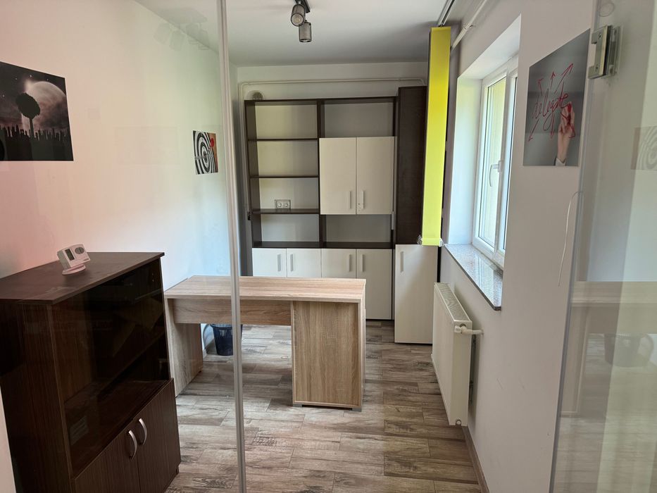 Inchiriez spatiu 26 mp in Obcini cu destinatie birou/salon/etc