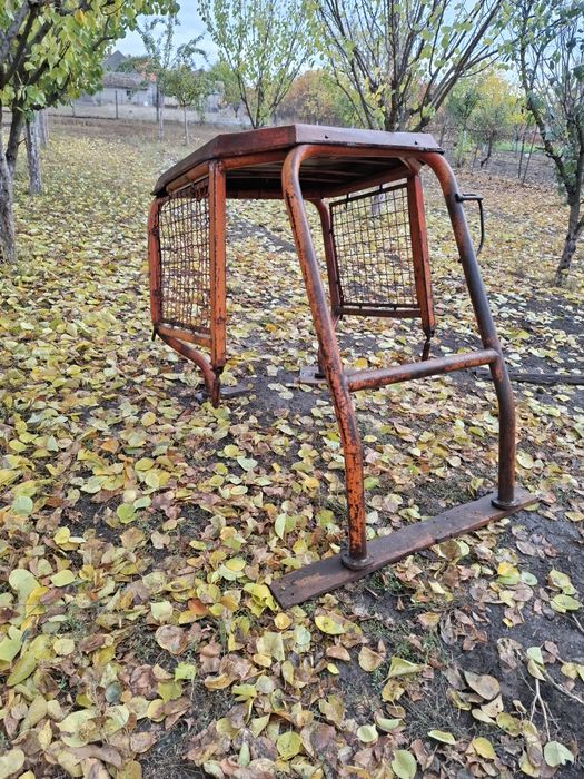 Vând cabină u445 viticol