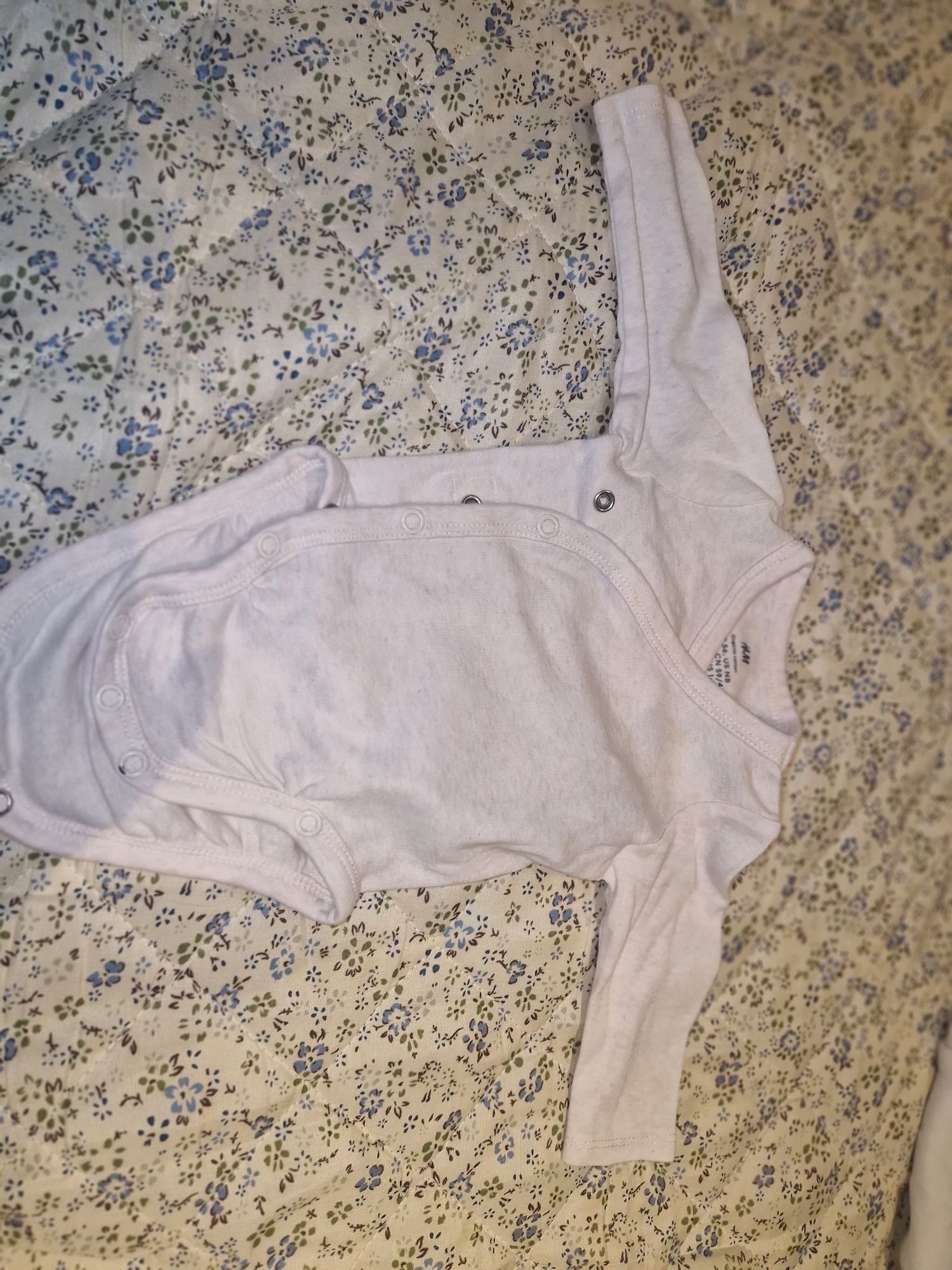3 бр. Бебешко боди с дълъг ръкав H&M