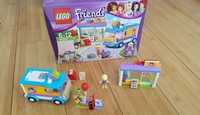 Lego Friends Distribuirea cadourilor in Heartlake