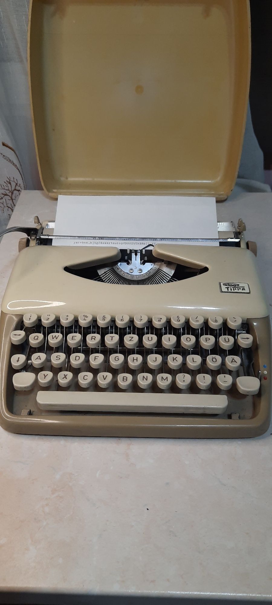 Mașină de scris Triumph Tippa