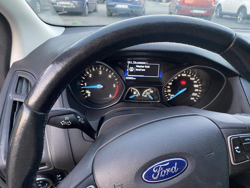 Vand Ford Focus an 2018 pret negociabil