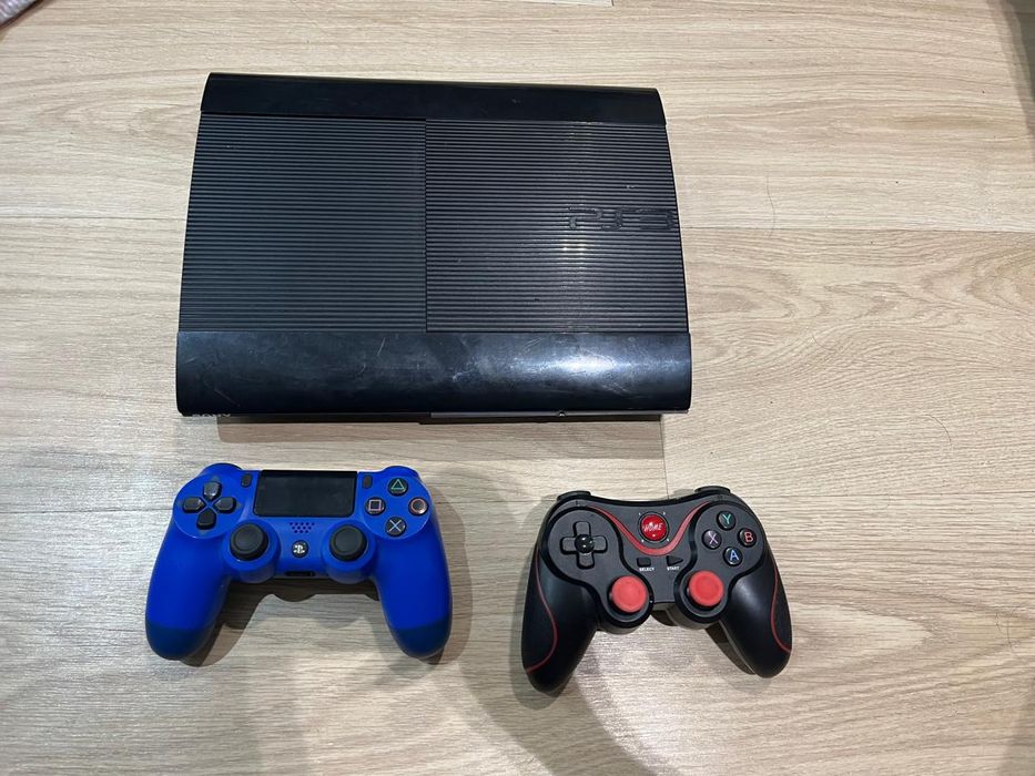 Прошитый PS3 Super Slim +2геймпада