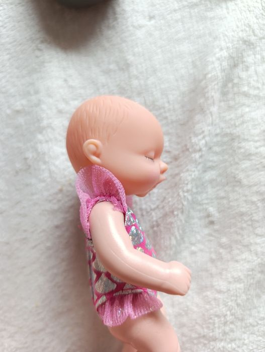 Малко бебе играчка за деца