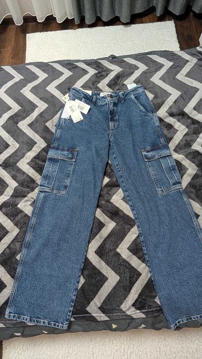 Нови дънки Guess