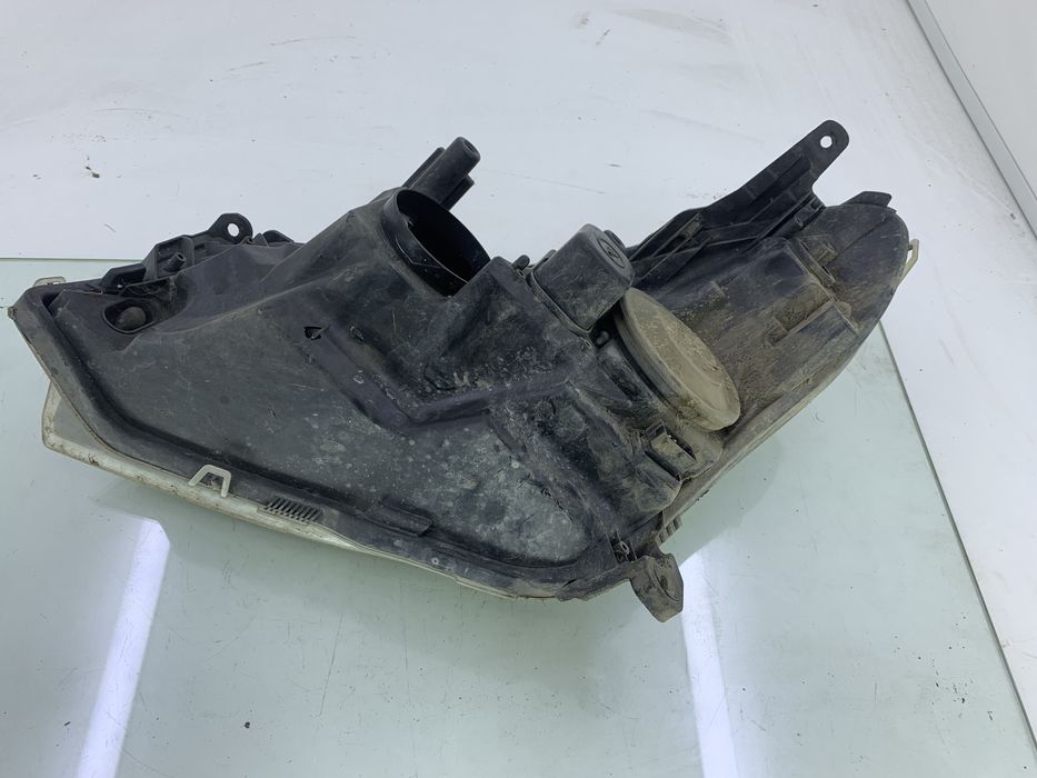 Dezmembrez Far dreapta de pe Opel Astra H 2004-2009