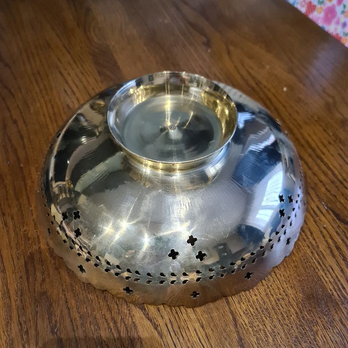 Fructiera alama,proveniența India,modele deosebite,noi,motive florale