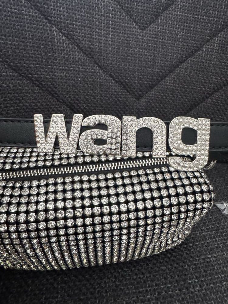Нова чанта Wang с камъни
