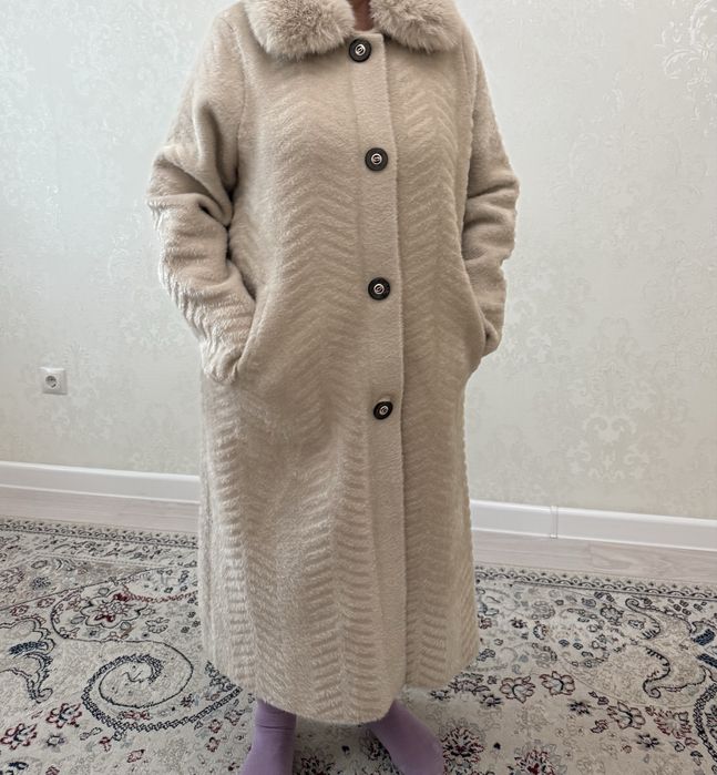 Альпака с меховым воротником