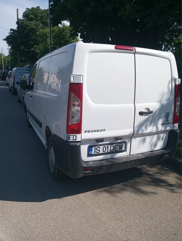 Peugeot Expert 2008 –1.6 HDi –Diesel –3200€ negociabil-Vand sau schimb