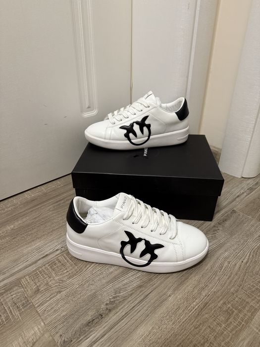 Дамски кецове Pinko