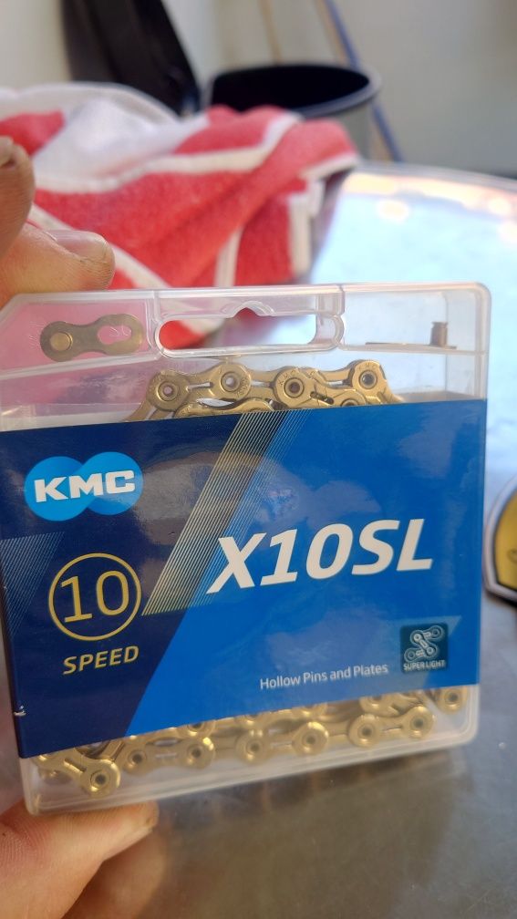 KMC X 10 -SL ultra light 114 link Gold chain