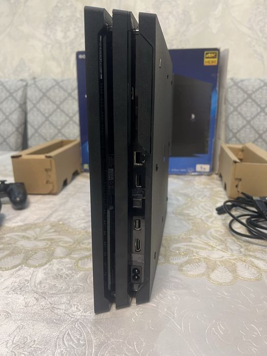 Playstation PS4 Pro 1TB сотилади, идеал холатда/ продается в идеале