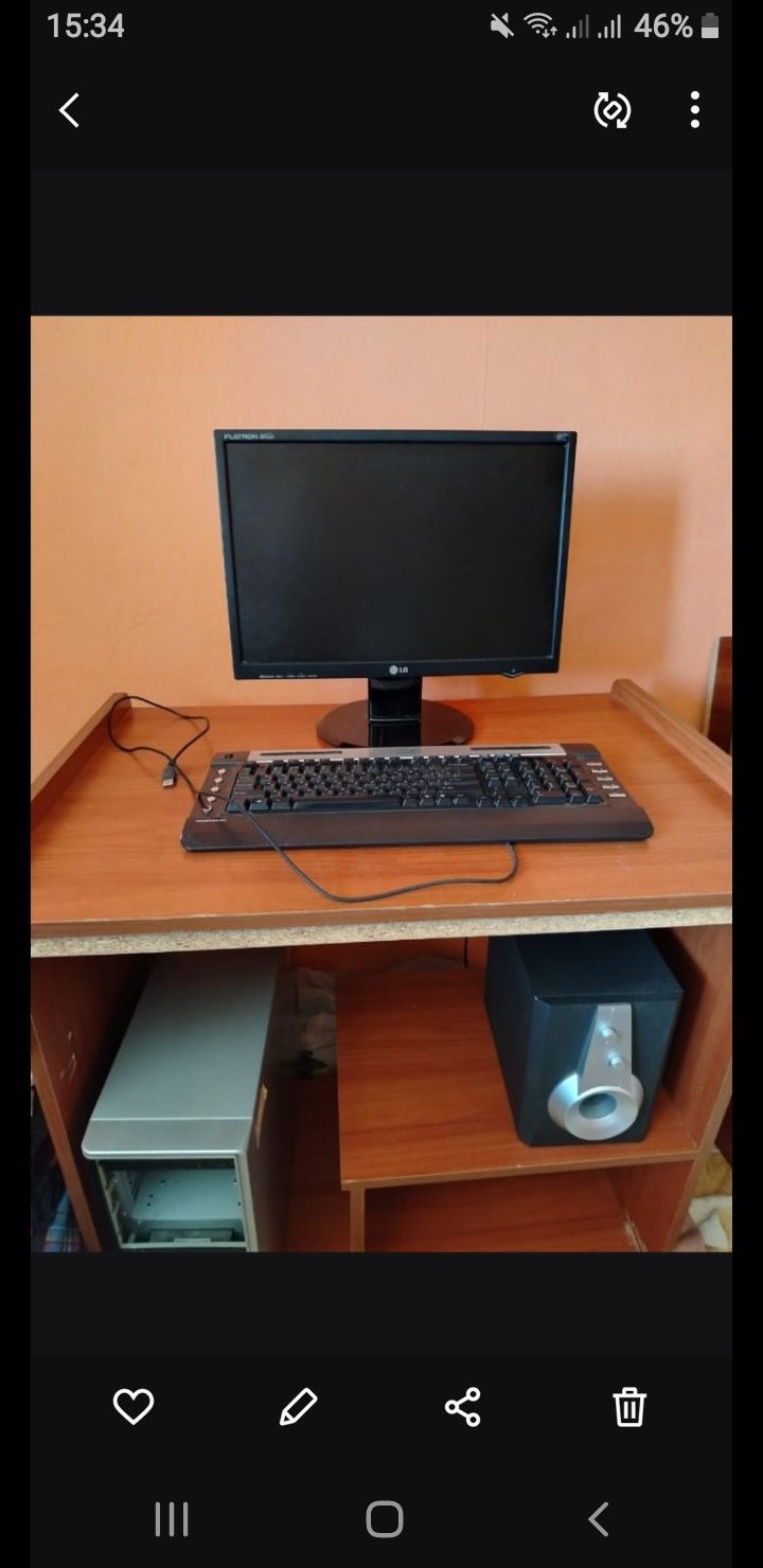 Продам компьютер  настольный ,стол компьютерный,  кресло компьютерное.