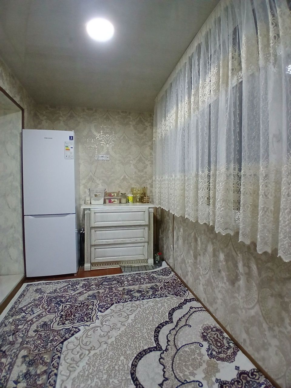 Срочно продаётся 2 комнатная квартира в городе Чирчике
