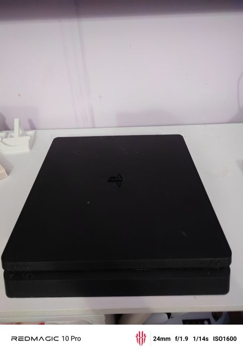 PlayStation PS 4 slim