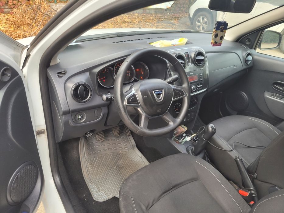 Vând Dacia Logan 2 2019 stare foarte bună funcționează perfect