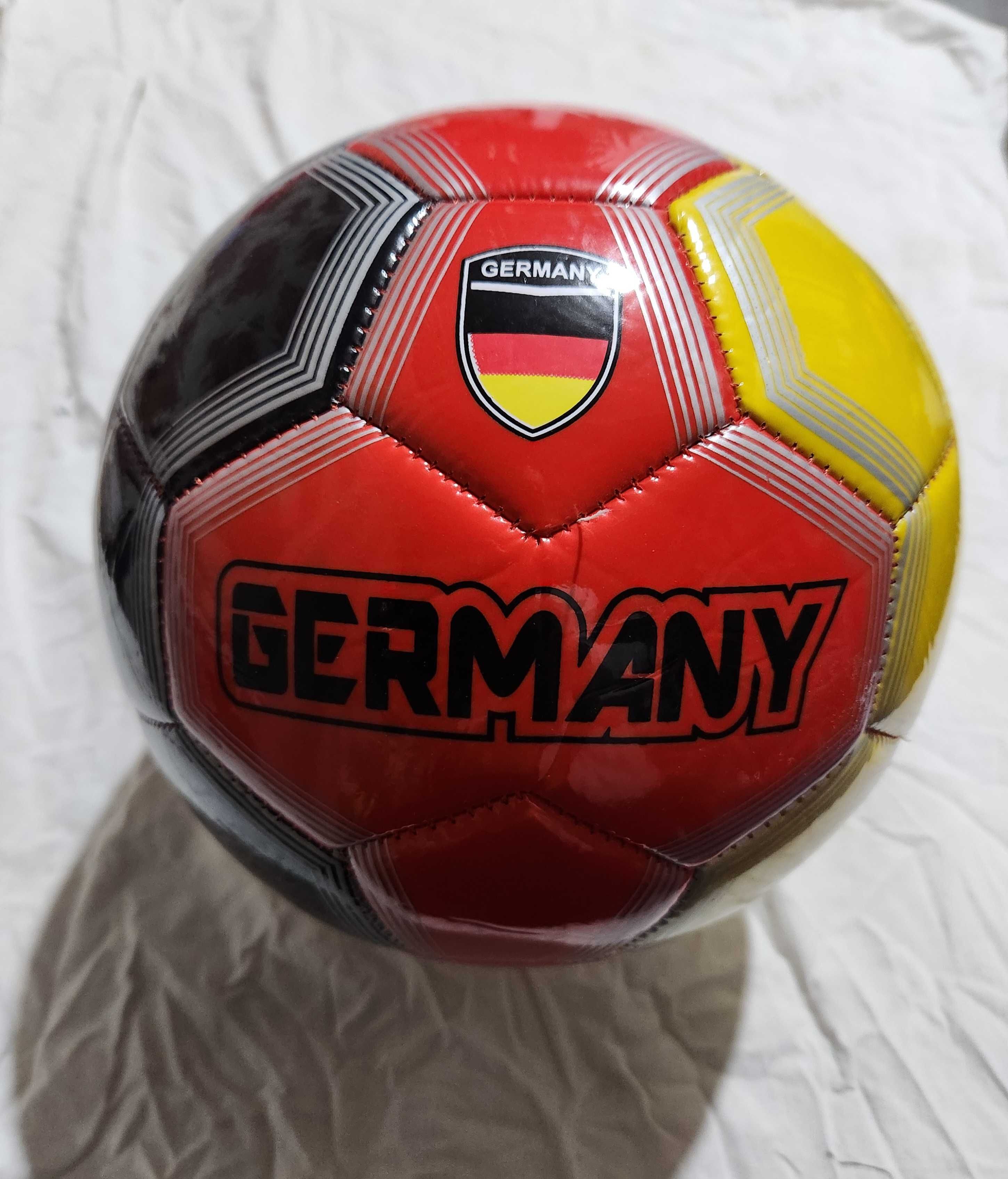Футболна Топка Германия Germany Европейско 2024 Цвят Червен/Черен