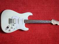 Chitara Squier by Fender Stratocaster