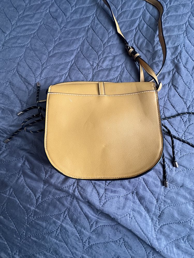 Дачска чанта на Zara