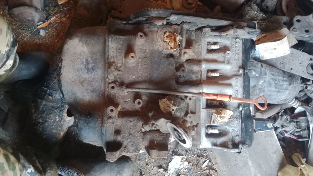 Продам двигатель Ауди 80 1.8