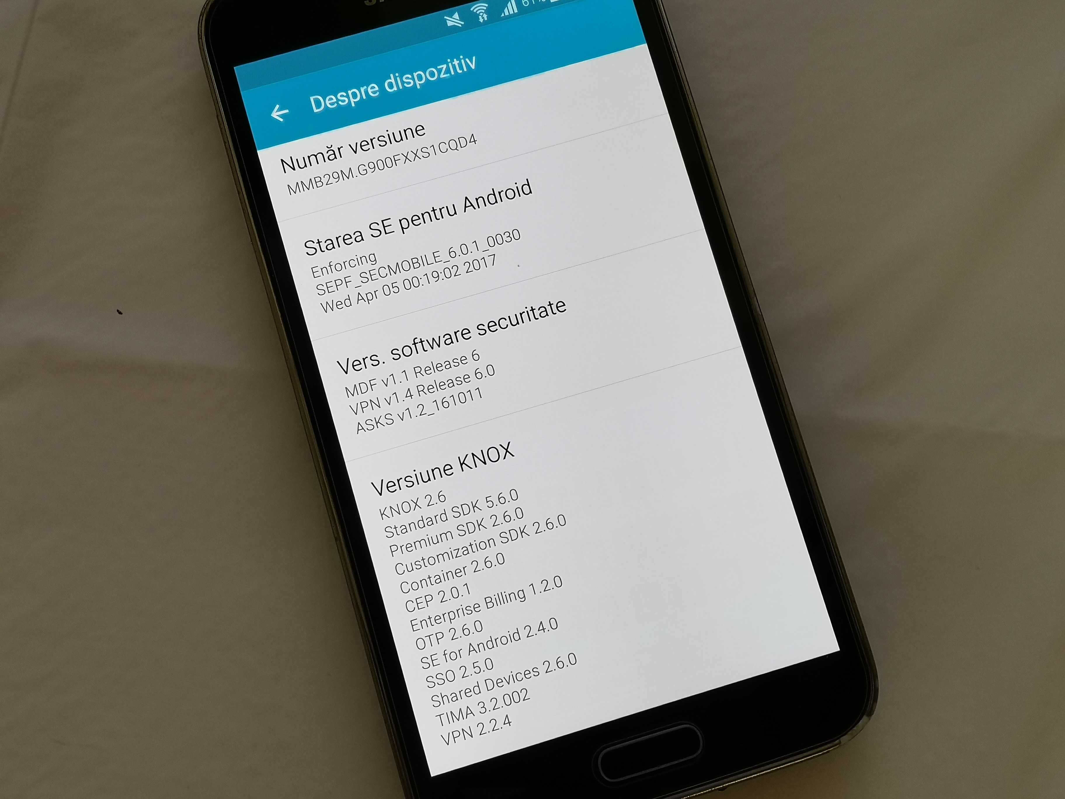 Vând pachet: telefon Samsung S5 + încărcare wireless + baterie externă
