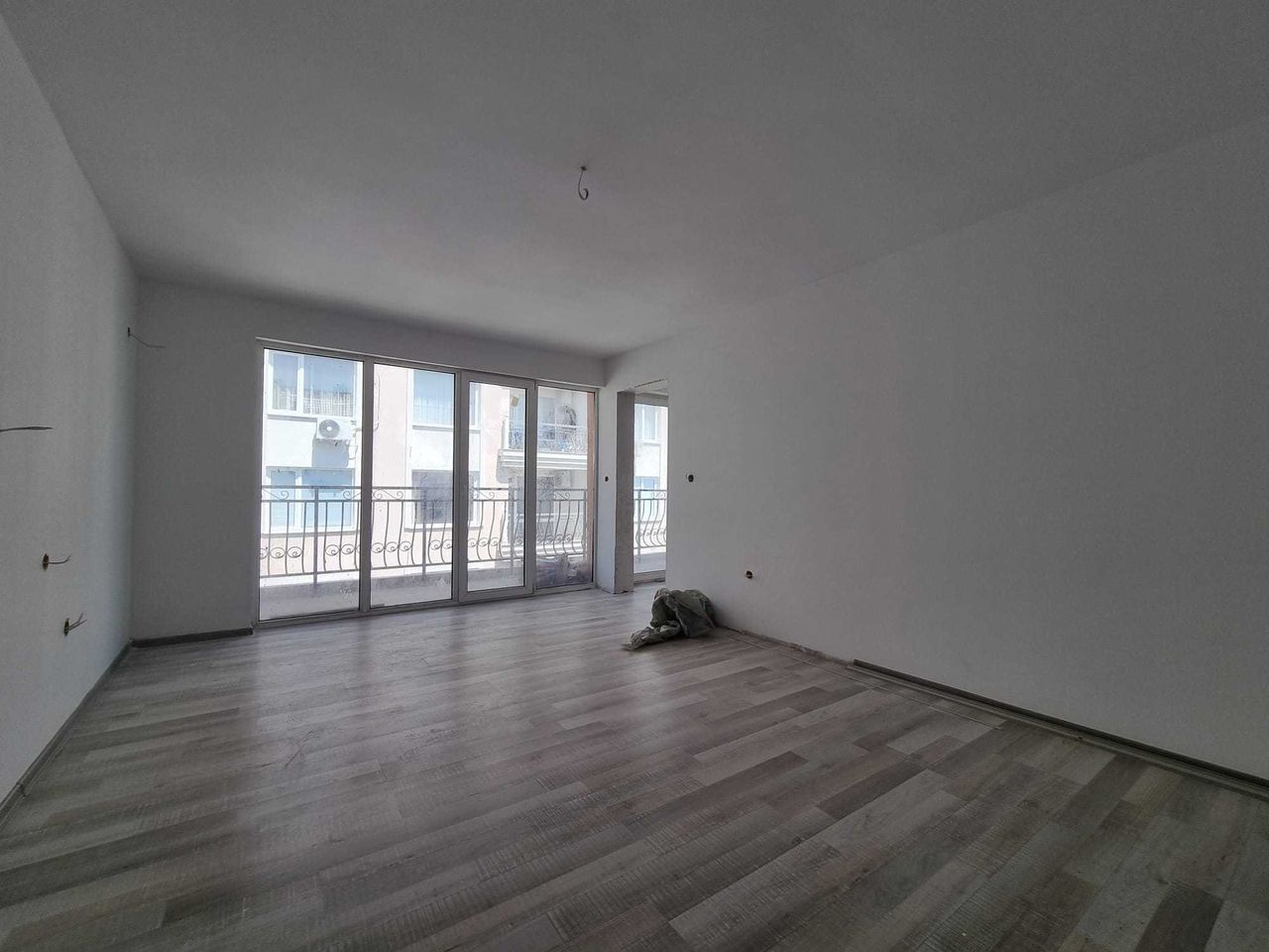 Продава се Двустаен апартамент в Свети Влас - 94 кв.м за 1097 €/кв.м - Снимка #9